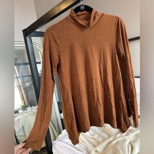 American Eagle pumpkin spice “soft & sexy” long sleeve shirt with mock neck